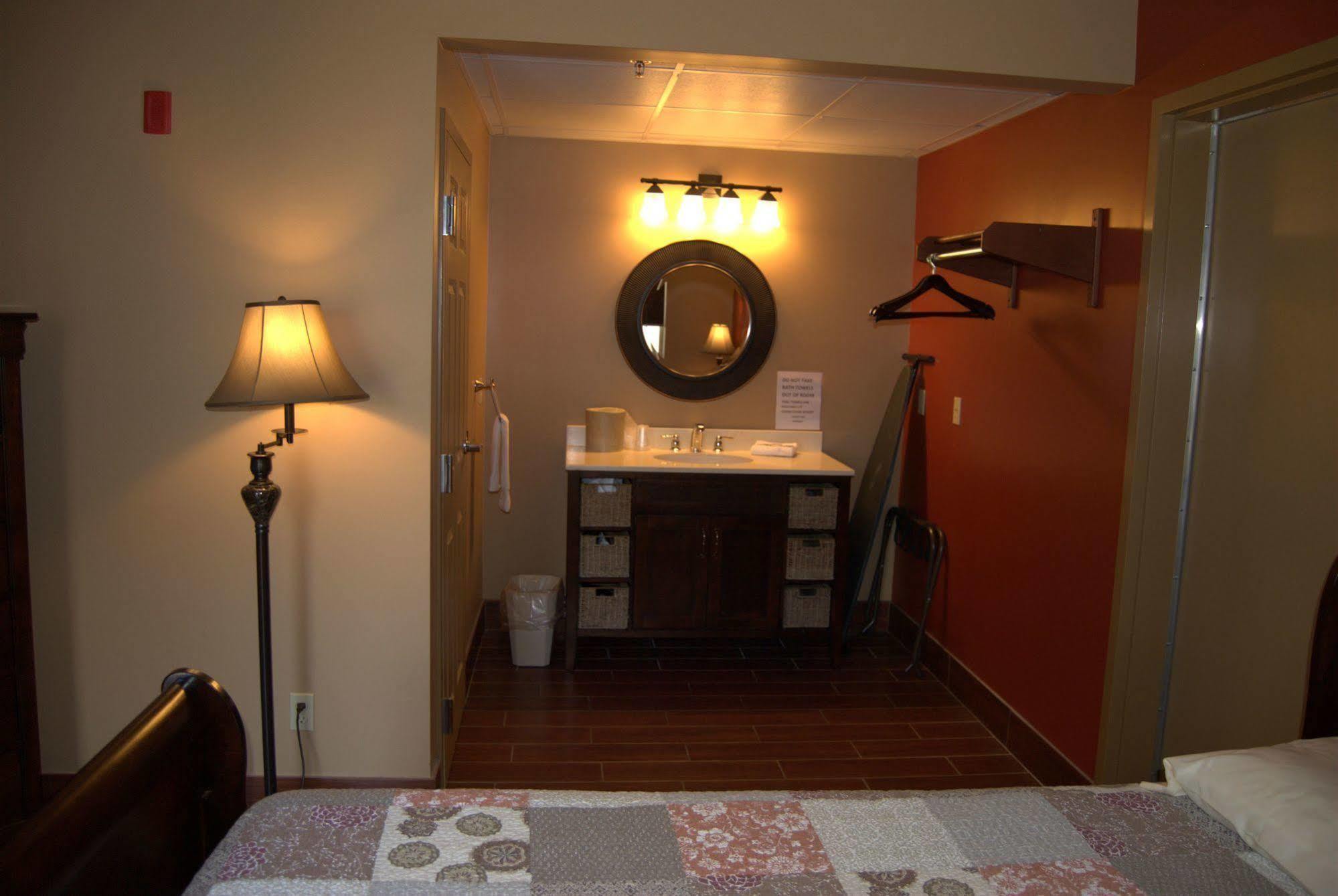Hotel Put-In-Bay Victory Station Exterior foto