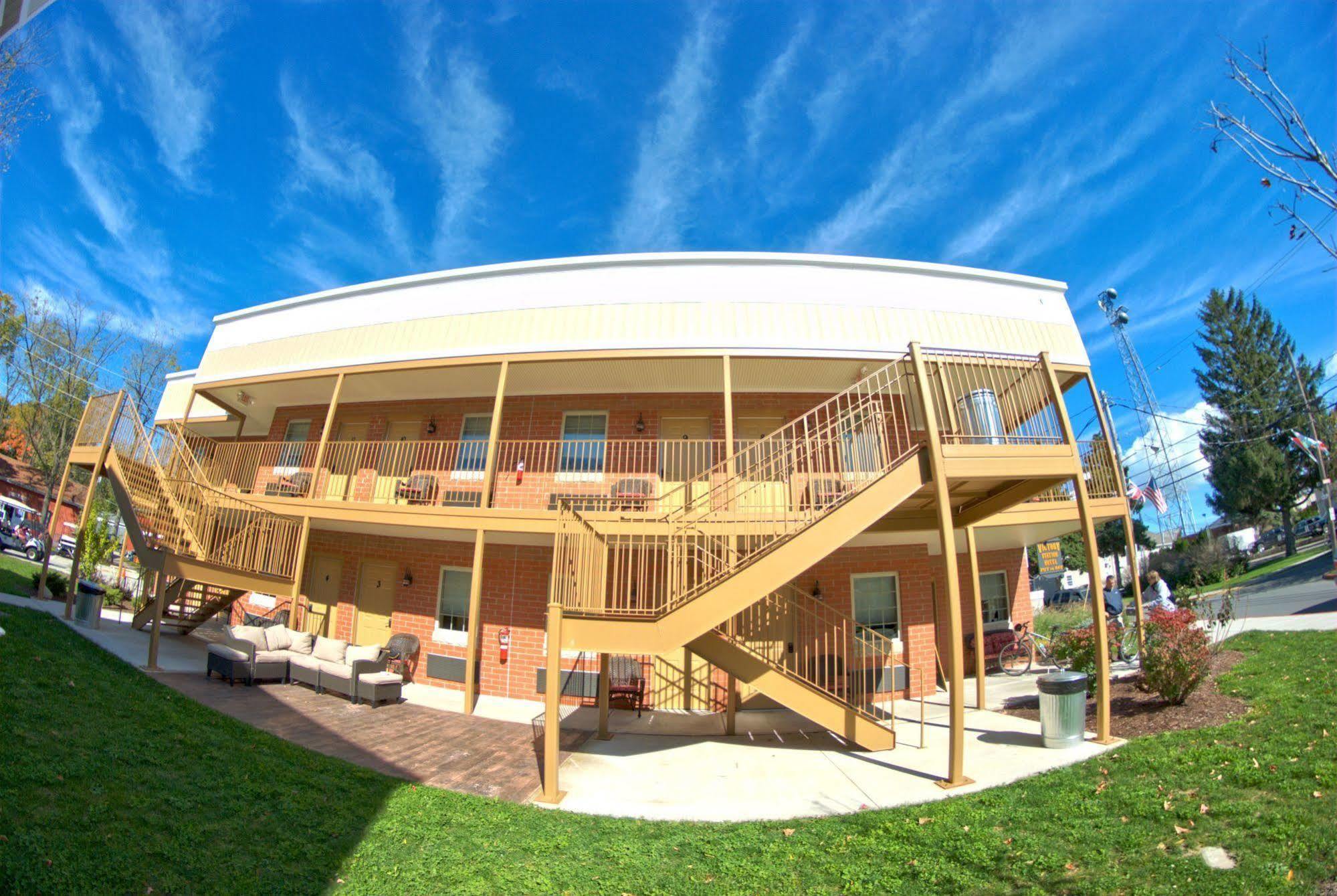 Hotel Put-In-Bay Victory Station Exterior foto